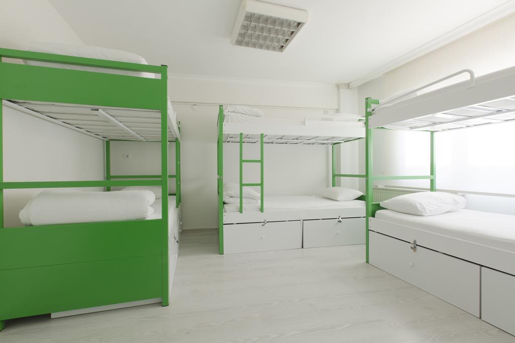 In House Hostel Izmir Exterior photo
