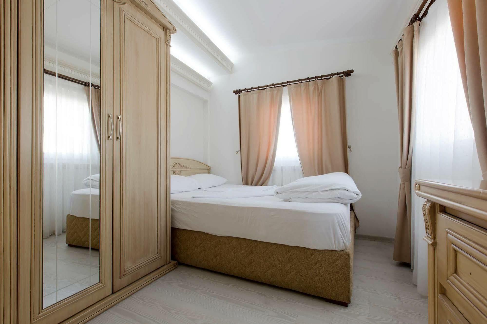 In House Hostel Izmir Exterior photo